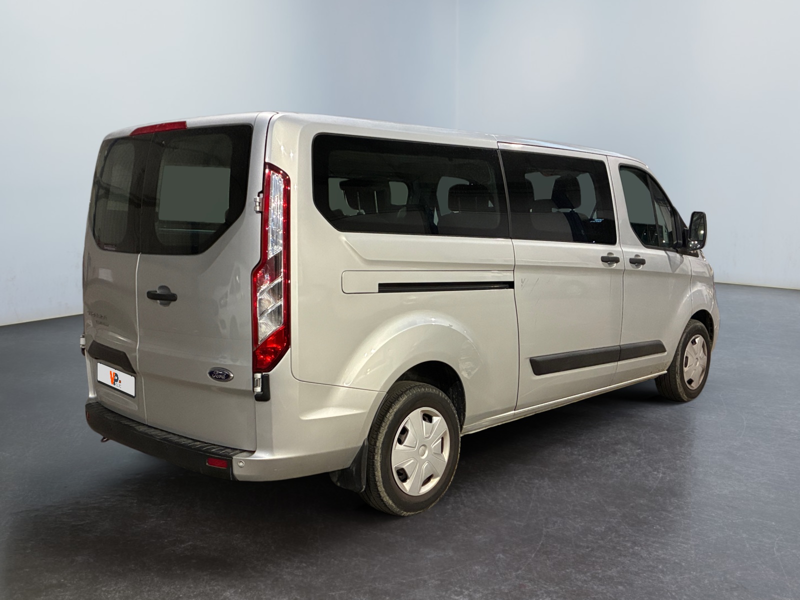 FORD Transit Custom 320 L2H1 2.0 EcoBlue 130 Trend Business 9pl 2021