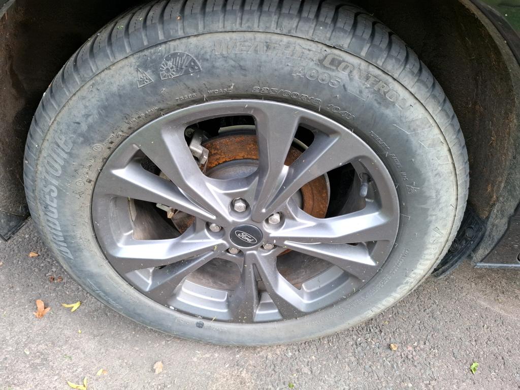 FORD KUGA 2.5 Duratec 190 ch FlexiFuel FHEV E85 Powershift ST-Line X 2024