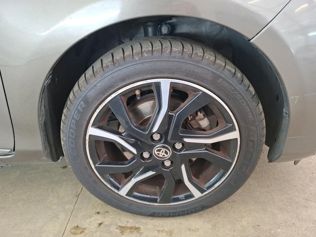 TOYOTA YARIS HYBRIDE 100h France 2017