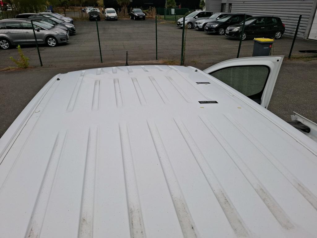 PEUGEOT PARTNER FGN FOURGON STANDARD 1000 KG BLUEHDI 100 S&S BVM6 PREMIUM 2022