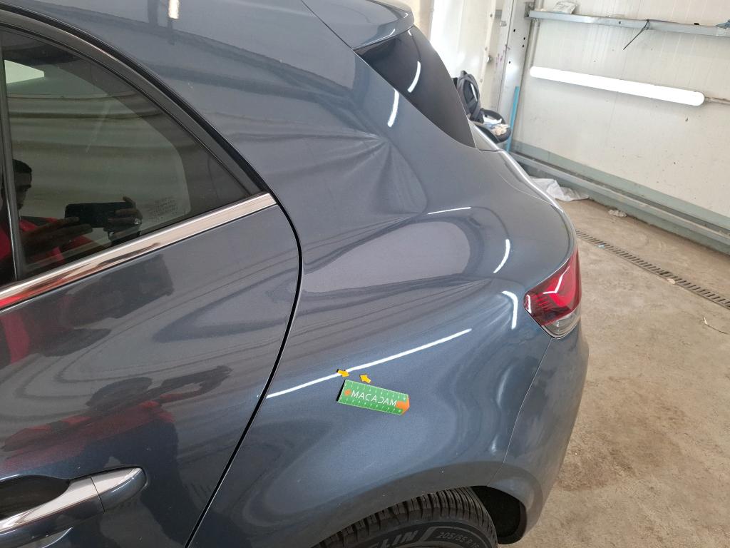 RENAULT MÉGANE MEGANE IV BERLINE Blue dCi 115 EDC Business 2021