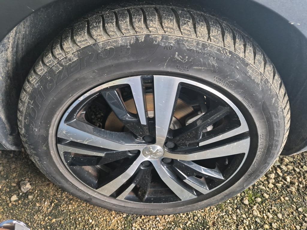 PEUGEOT 3008 Hybrid 225 e-EAT8 GT 2021