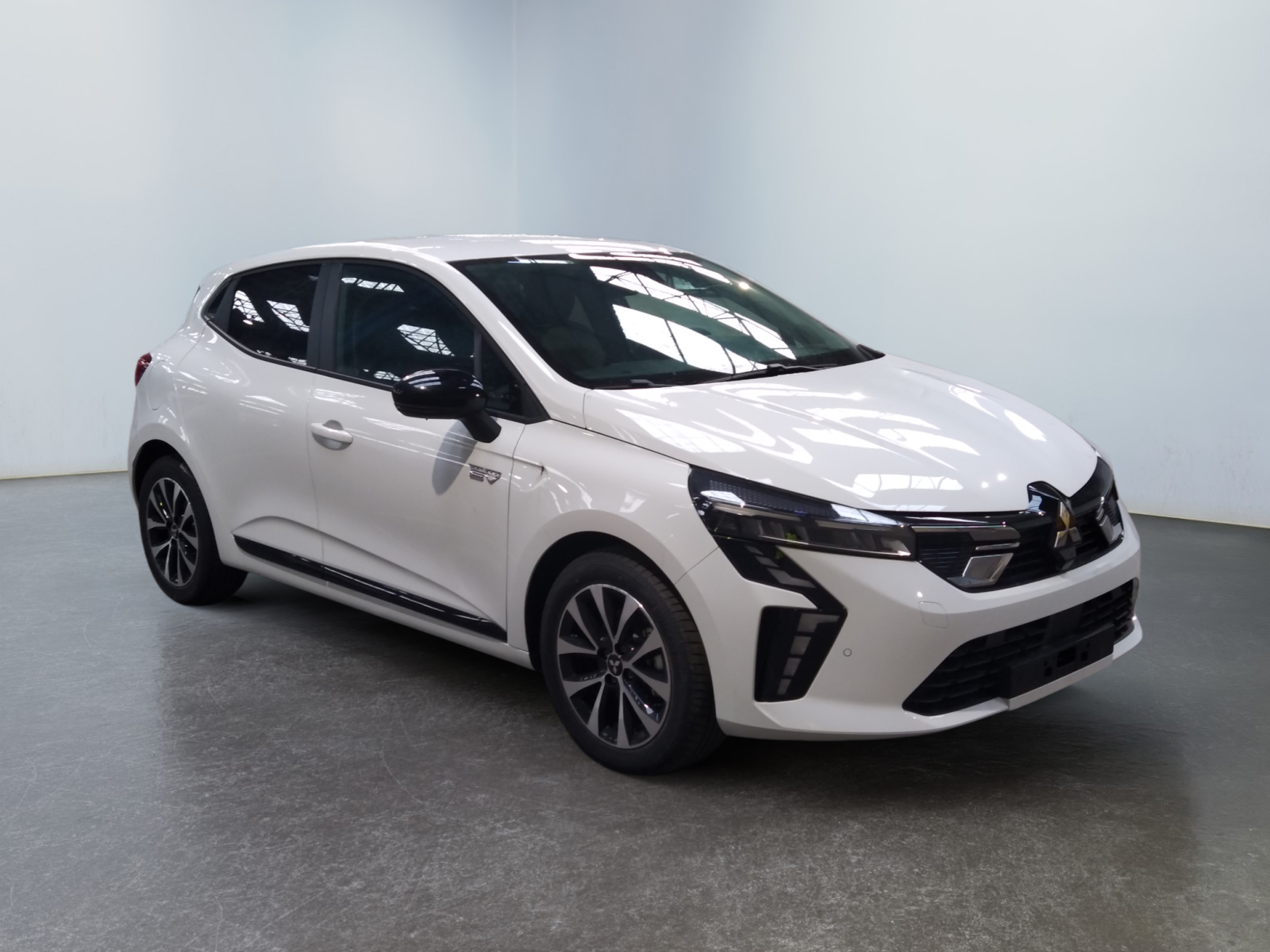 MITSUBISHI COLT 1.6 MPI HEV 143 Invite+ 2026