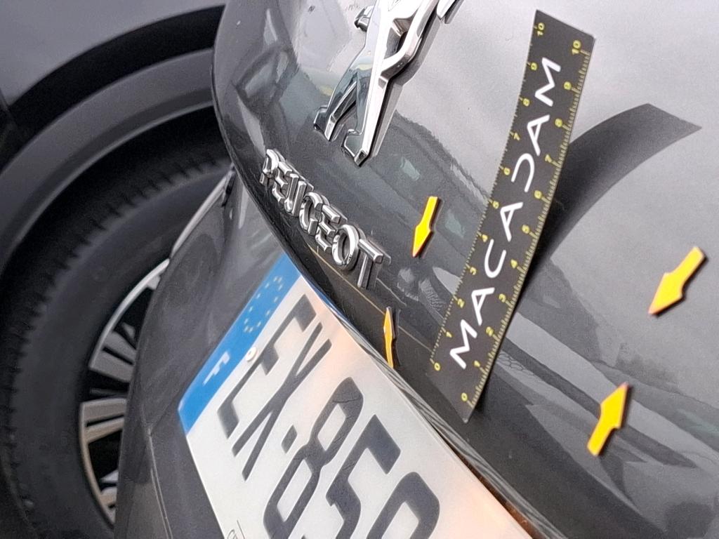 PEUGEOT 2008 1.2 PureTech 110ch S&S BVM5 Allure 2017