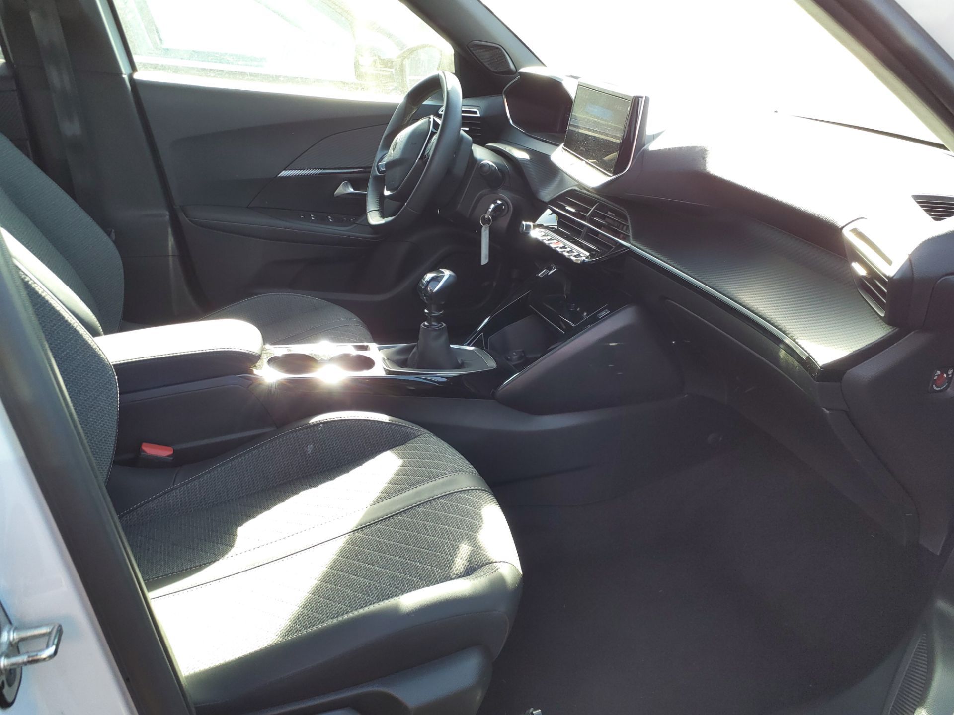 PEUGEOT 2008 PureTech 100 S&S BVM6 Allure 2024