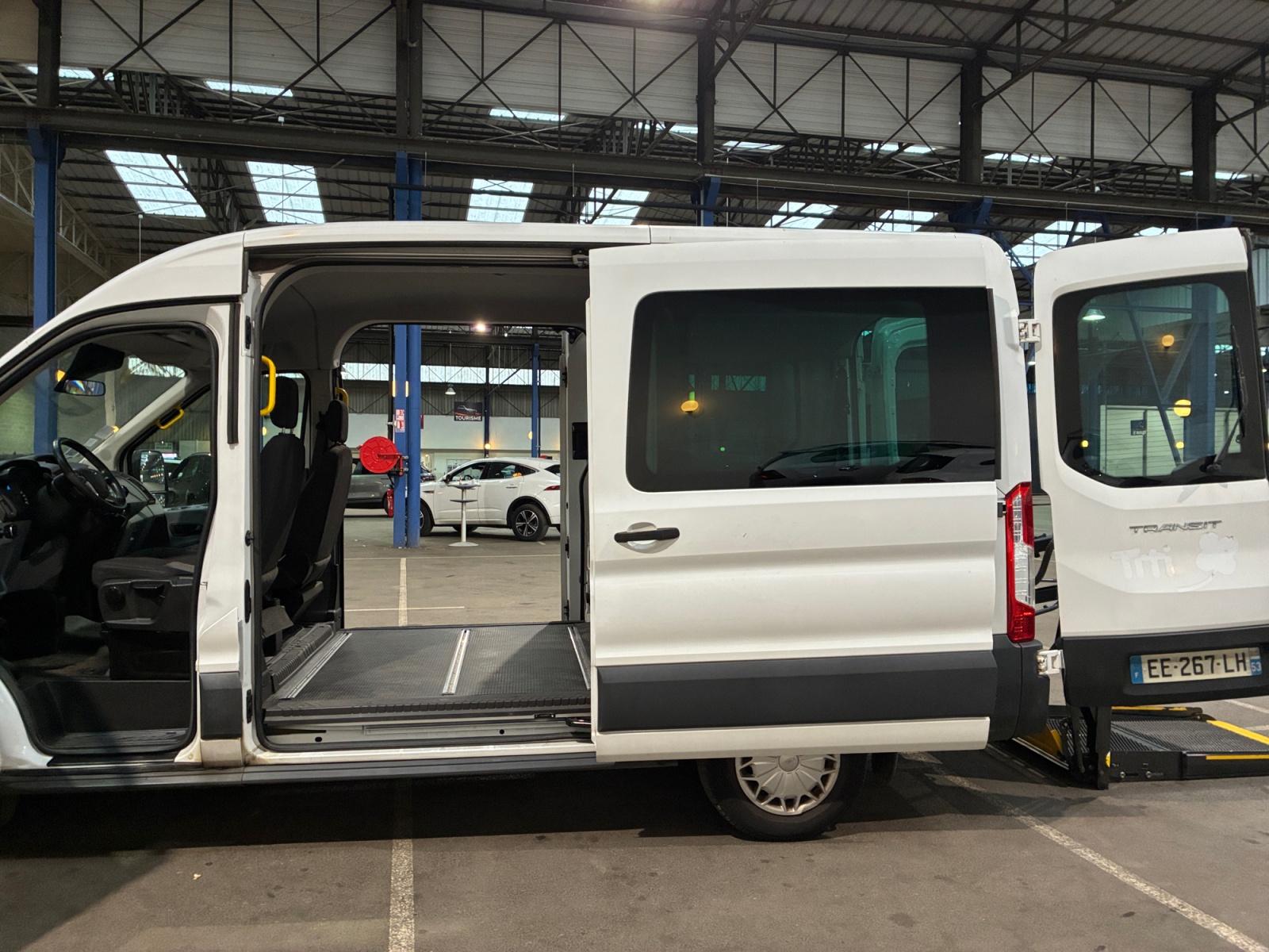 FORD TRANSIT KOMBI TPMR 310 L2H2 2.2 TDCi 125 2016