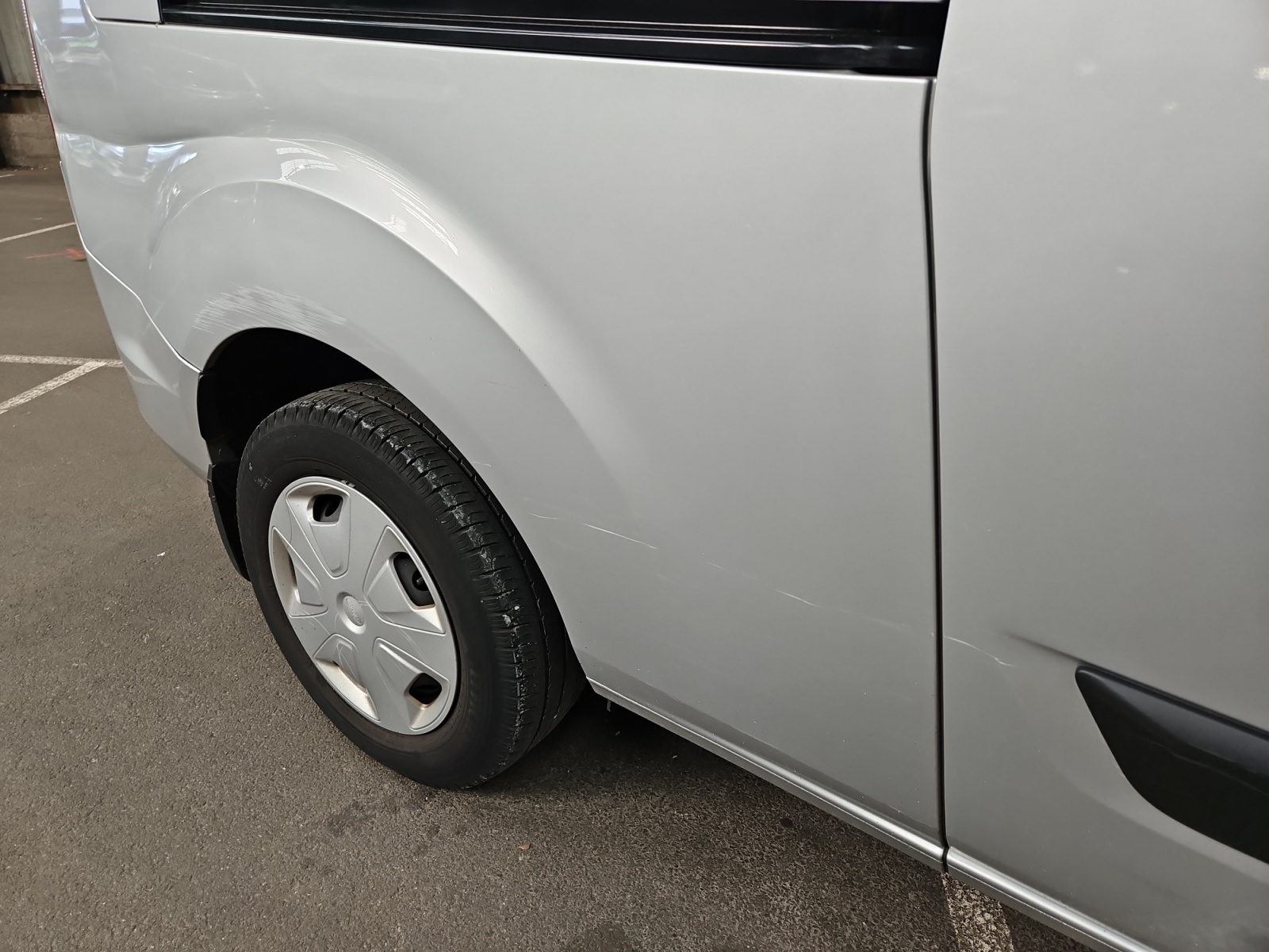 FORD TRANSIT Custom KOMBI 320 L2H1 2.0 EcoBlue 130 Trend Business 2023