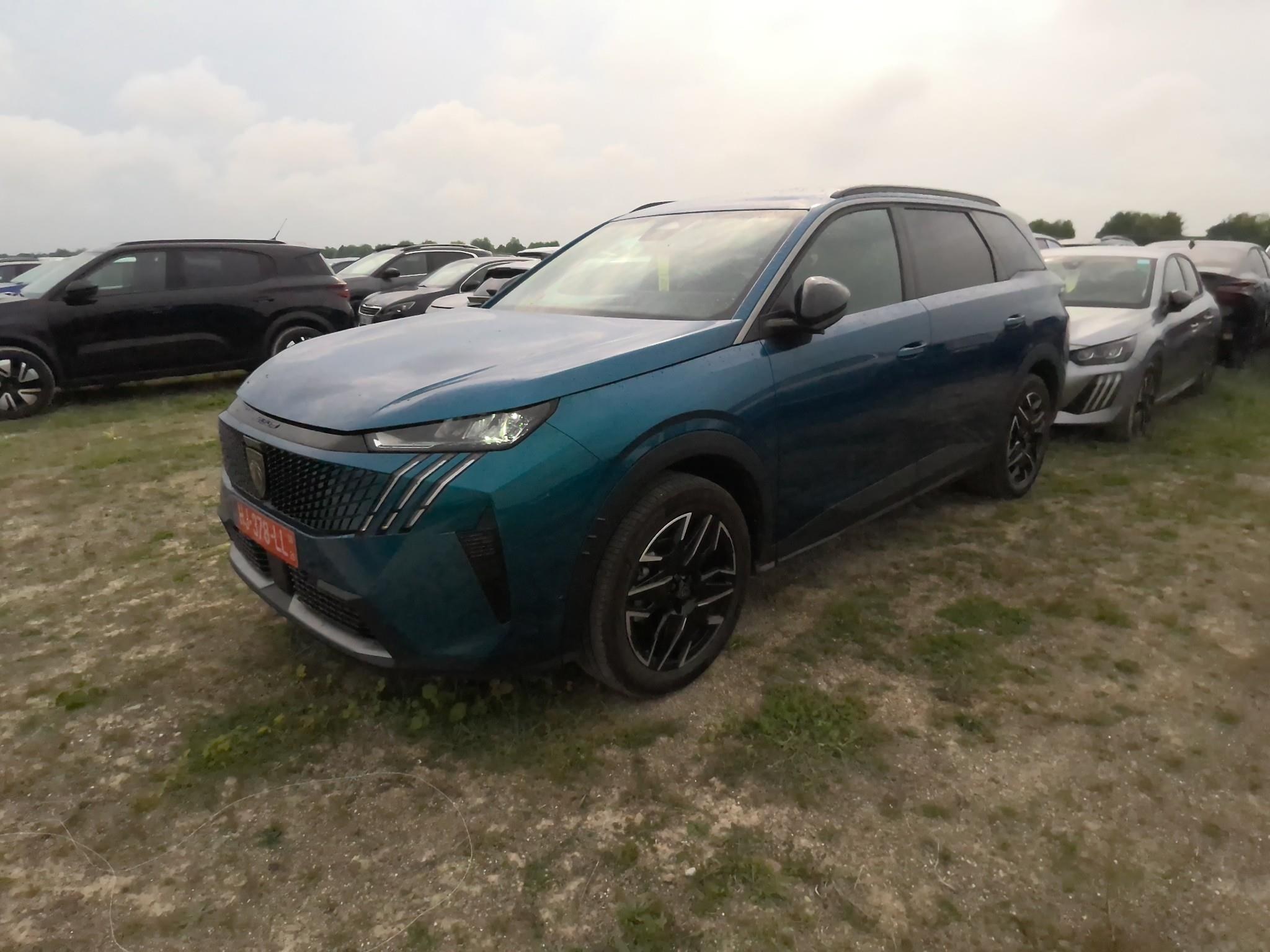 5008 HYBRID