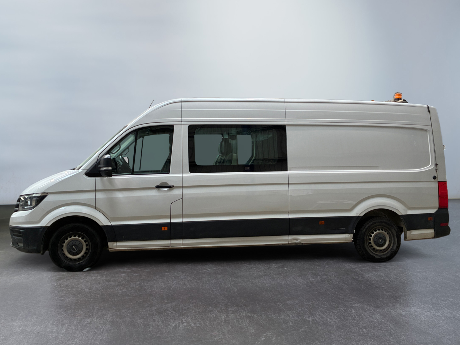 VOLKSWAGEN CRAFTER FOURGON VAN 35 L4H3 2.0 TDI 140 CH BUSINESS LINE PLUS 2017
