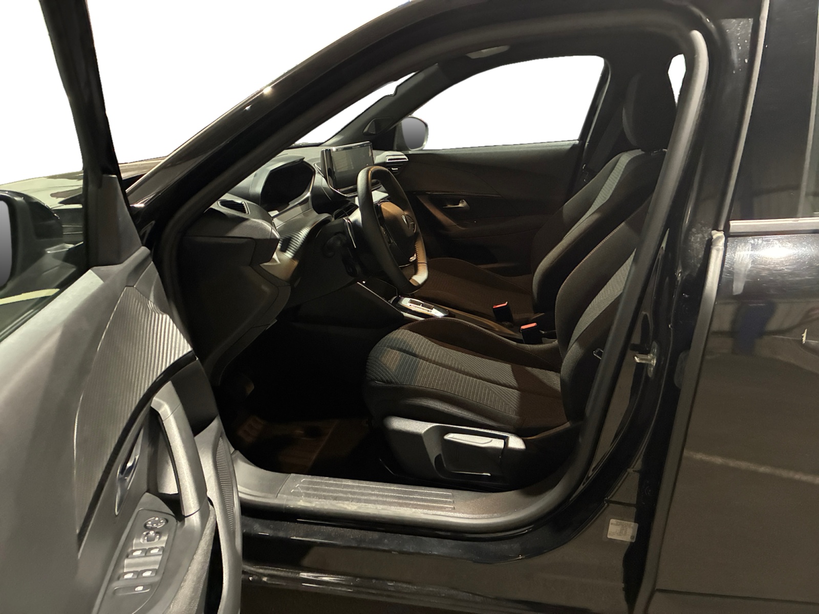 PEUGEOT 2008 Hybrid 145 ch e-DCS6 Style 2025