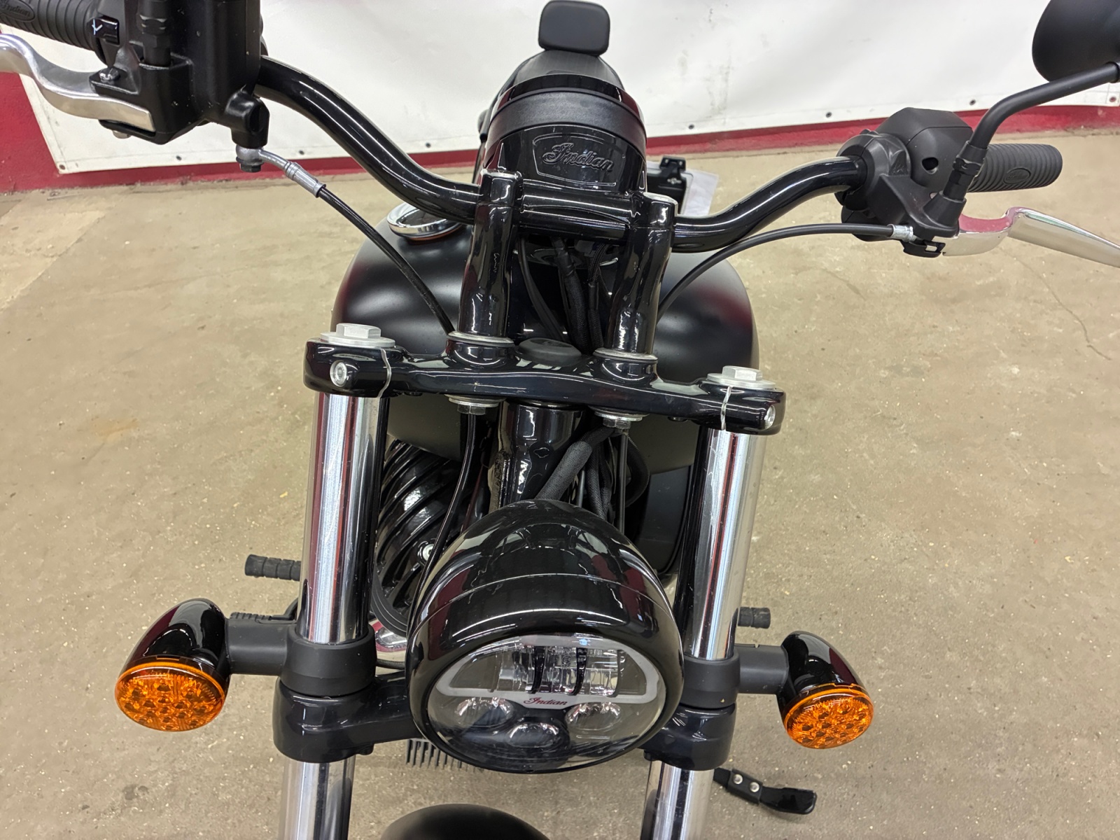  INDIAN Chief Dark Horse 1890 2023