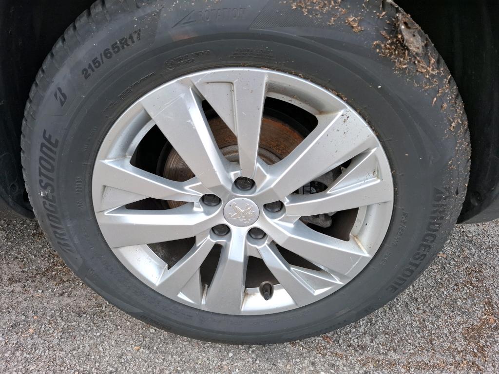 PEUGEOT 5008 Hybrid 136 e-DCS6 Active Pack 2024