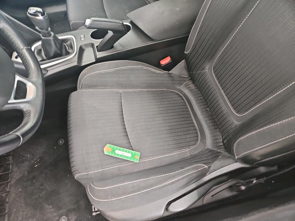 RENAULT MÉGANE MEGANE IV ESTATE dCi 110 Energy Business 2018