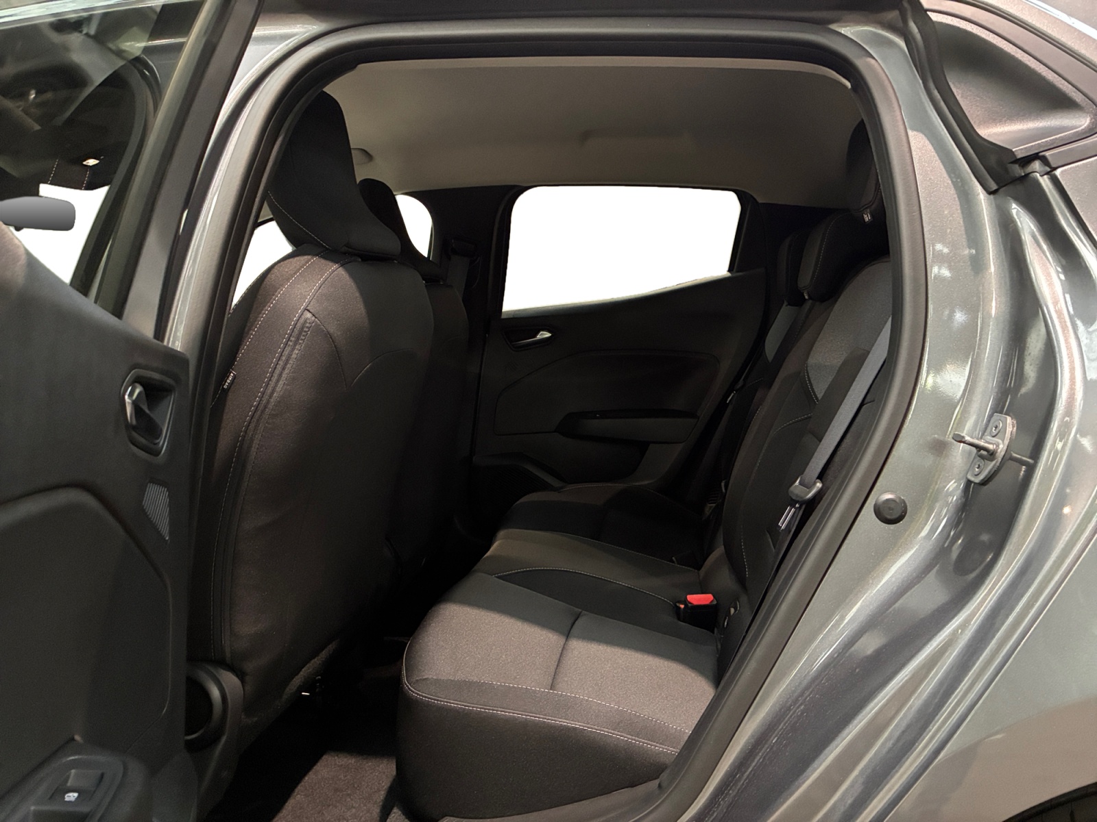 MITSUBISHI COLT 1.6 MPI HEV 143 Invite+ 2026