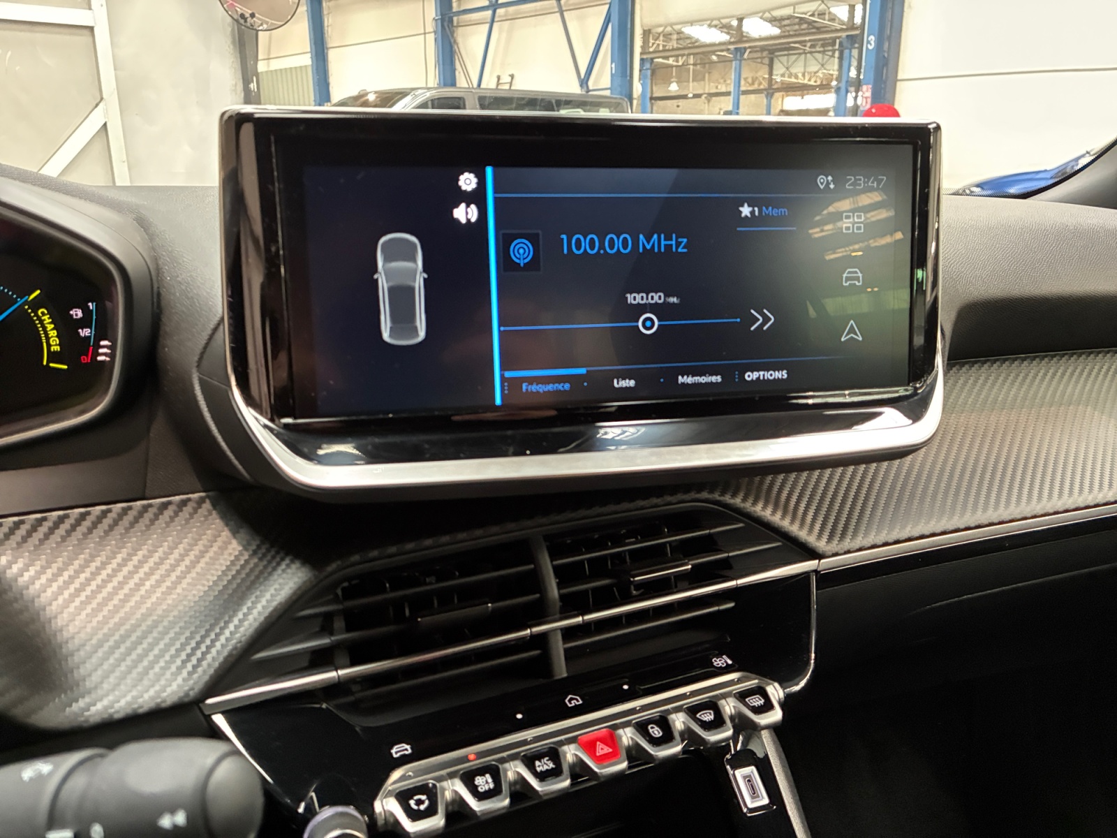 PEUGEOT 2008 Hybrid 136 e-DCS6 2025