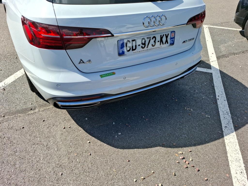 AUDI A4 AVANT 40 TFSI 204 S tronic 7 Business Line 2021