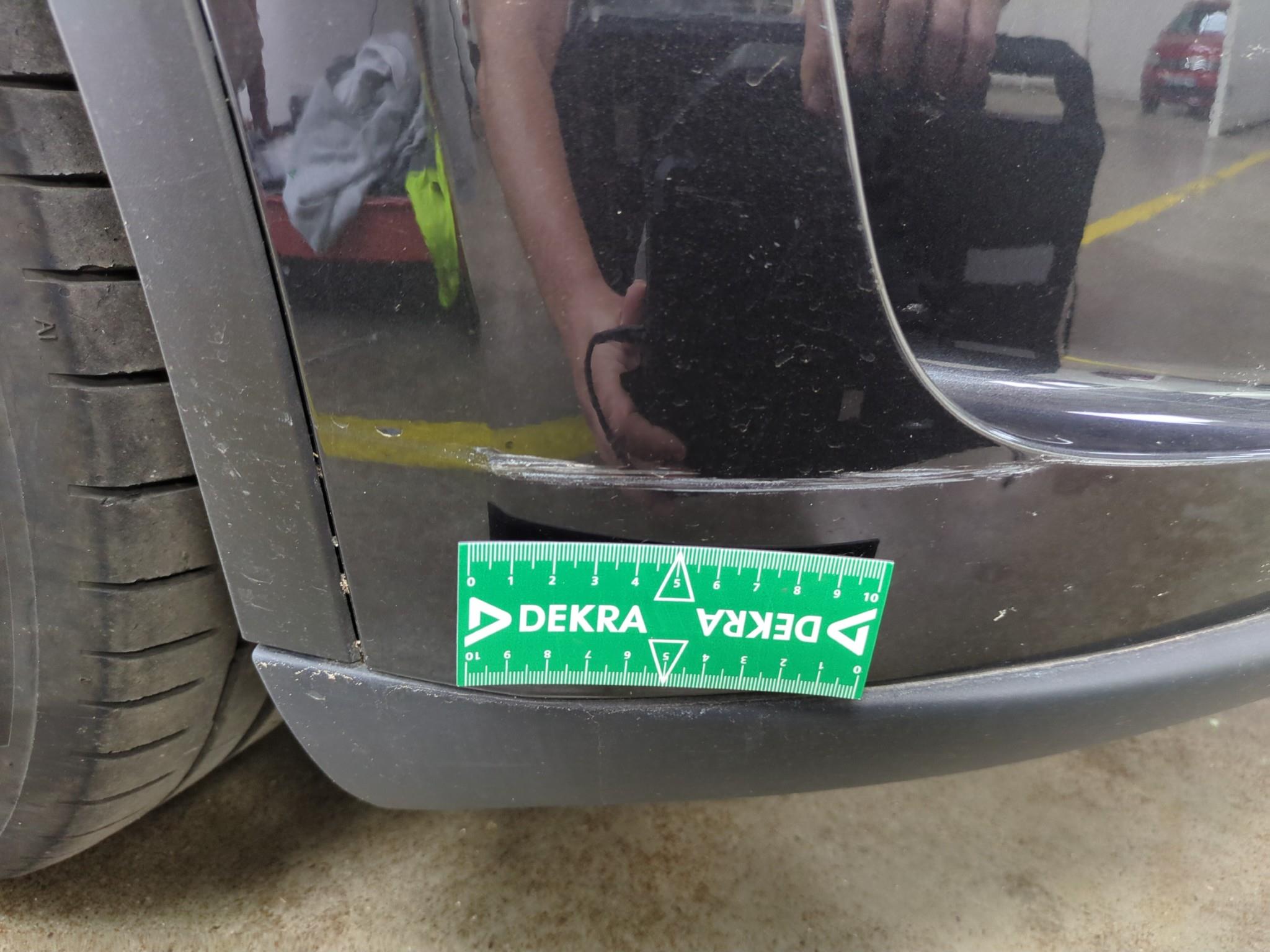 TESLA  2025