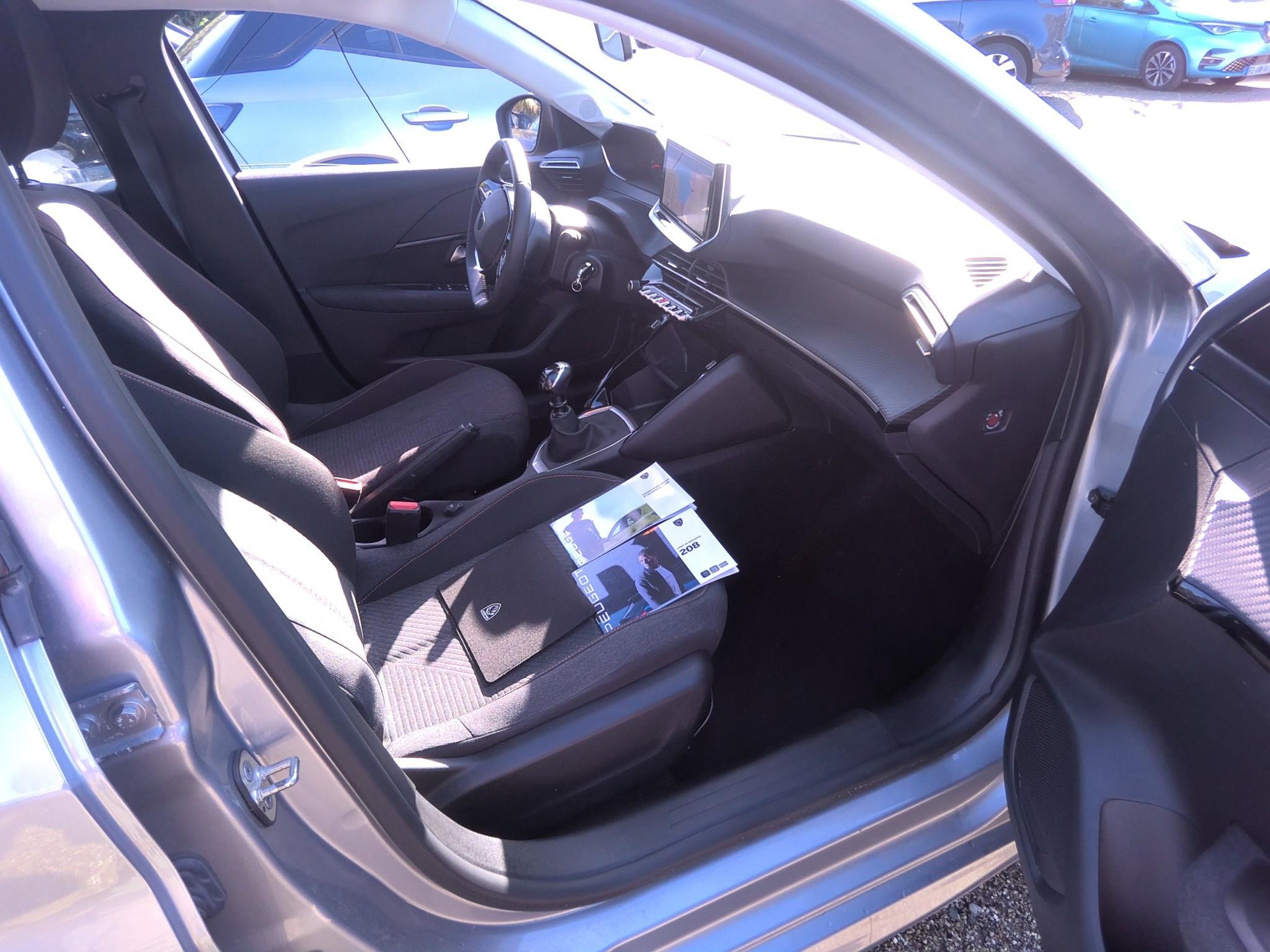 PEUGEOT 208 100 S&S BVM6 Style 2025