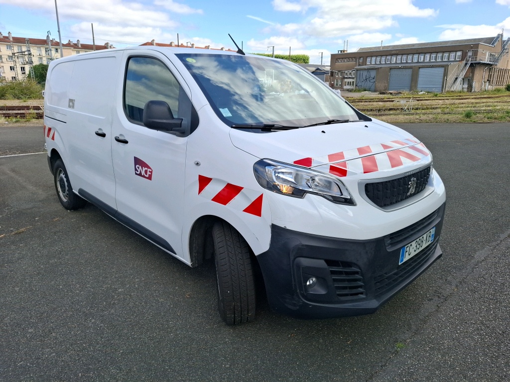 PEUGEOT EXPERT FOURGON TOLE STANDARD 2.0 BLUEHDI 120 S&S BVM6 PREMIUM 2018