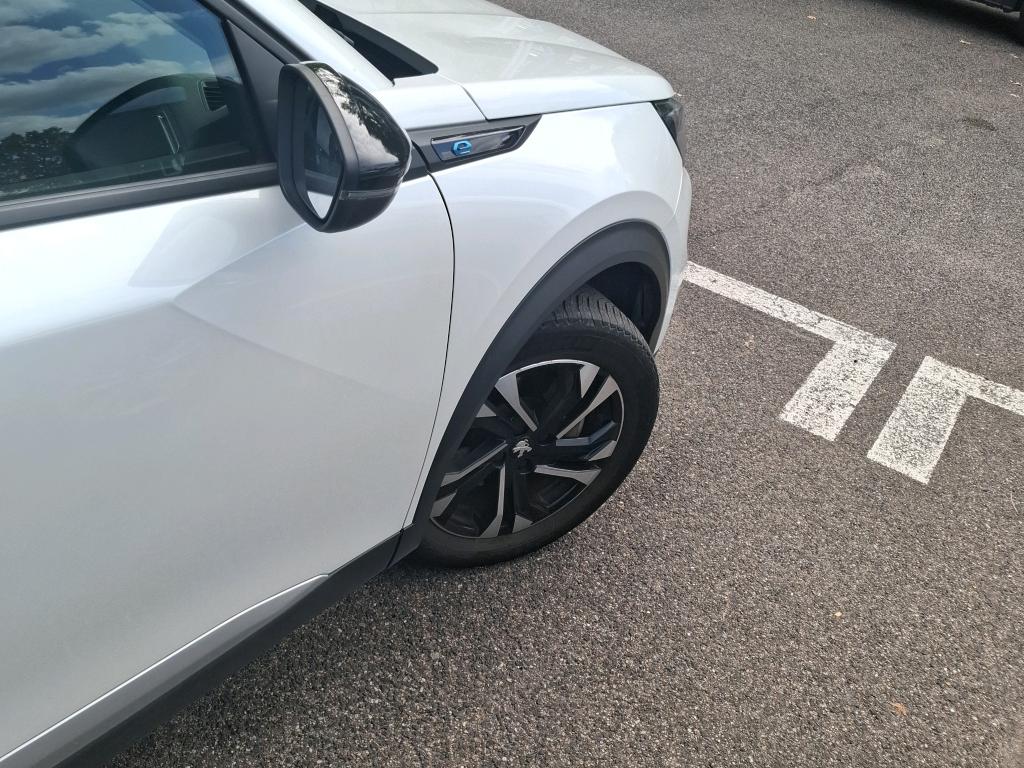PEUGEOT 2008 Electrique 136 ch Allure 2022