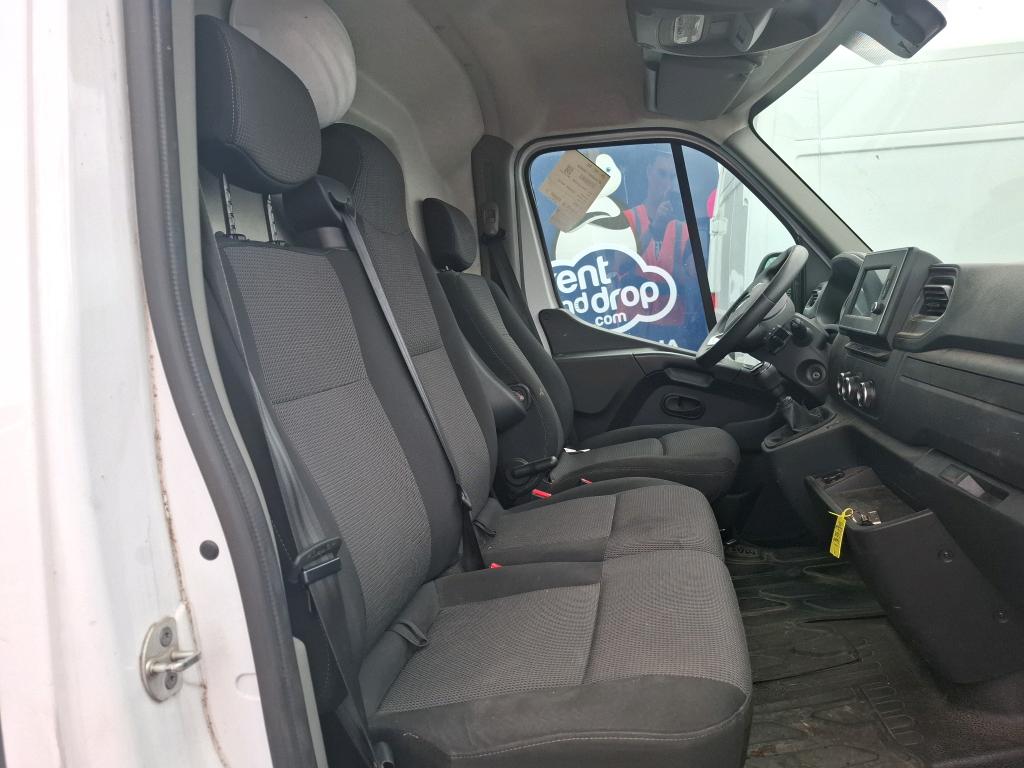 RENAULT MASTER FOURGON FGN TRAC F3300 L2H2 BLUE DCI 135 GRAND CONFORT 2024
