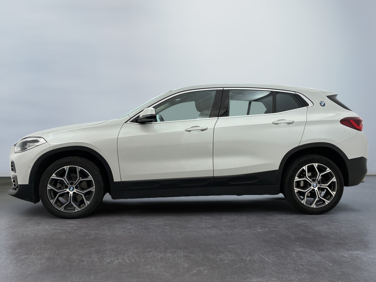BMW X2. X2 F39 sDrive 18i 136 ch DKG7 Business Design 2023