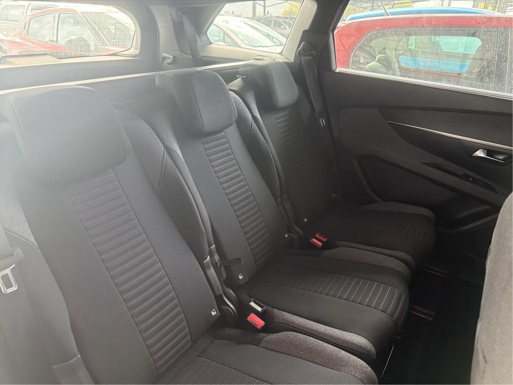 PEUGEOT 5008 PureTech 130ch S&S EAT8 Active Pack 2023