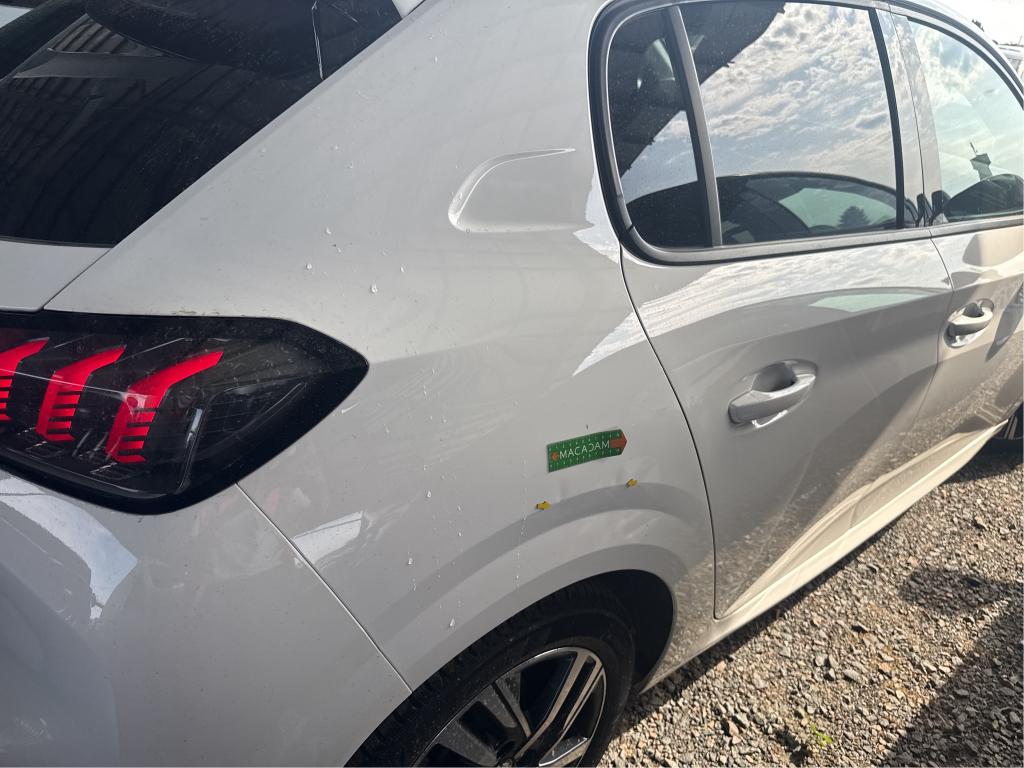 PEUGEOT 208 BUSINESS PureTech 100 S&S BVM6 Allure 2021