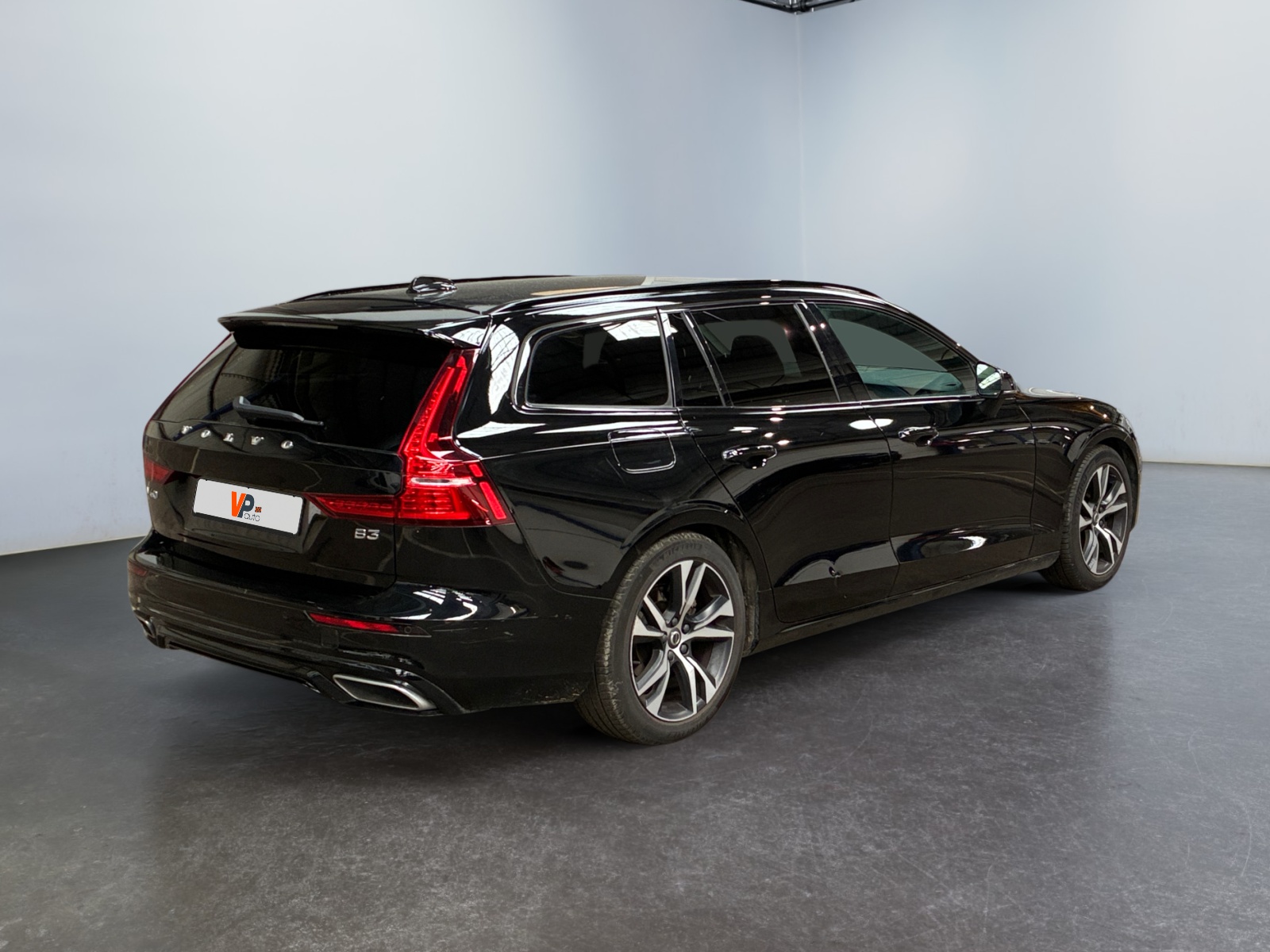 VOLVO V60 B3 163 ch Geartronic 8 R-Design 2021