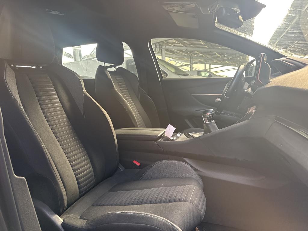 PEUGEOT 5008 PureTech 130ch S&S BVM6 Active Pack 2023