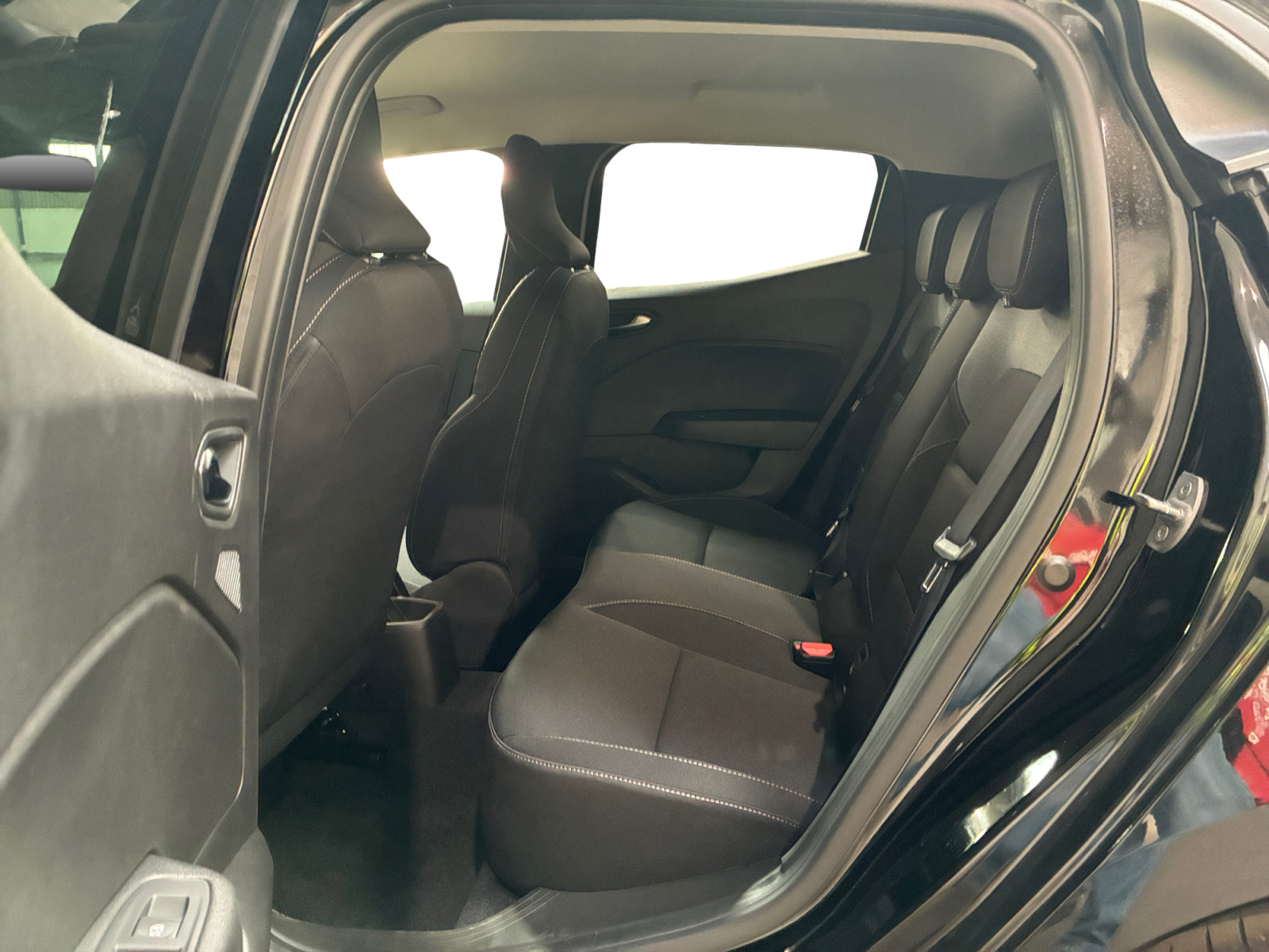 MITSUBISHI COLT 1.6 MPI HEV 143 Invite+ 2026