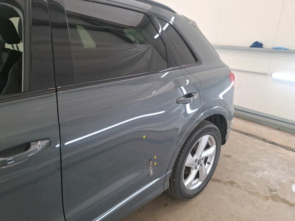 AUDI Q3 35 TFSI 150 ch S tronic 7 Design Luxe 2022