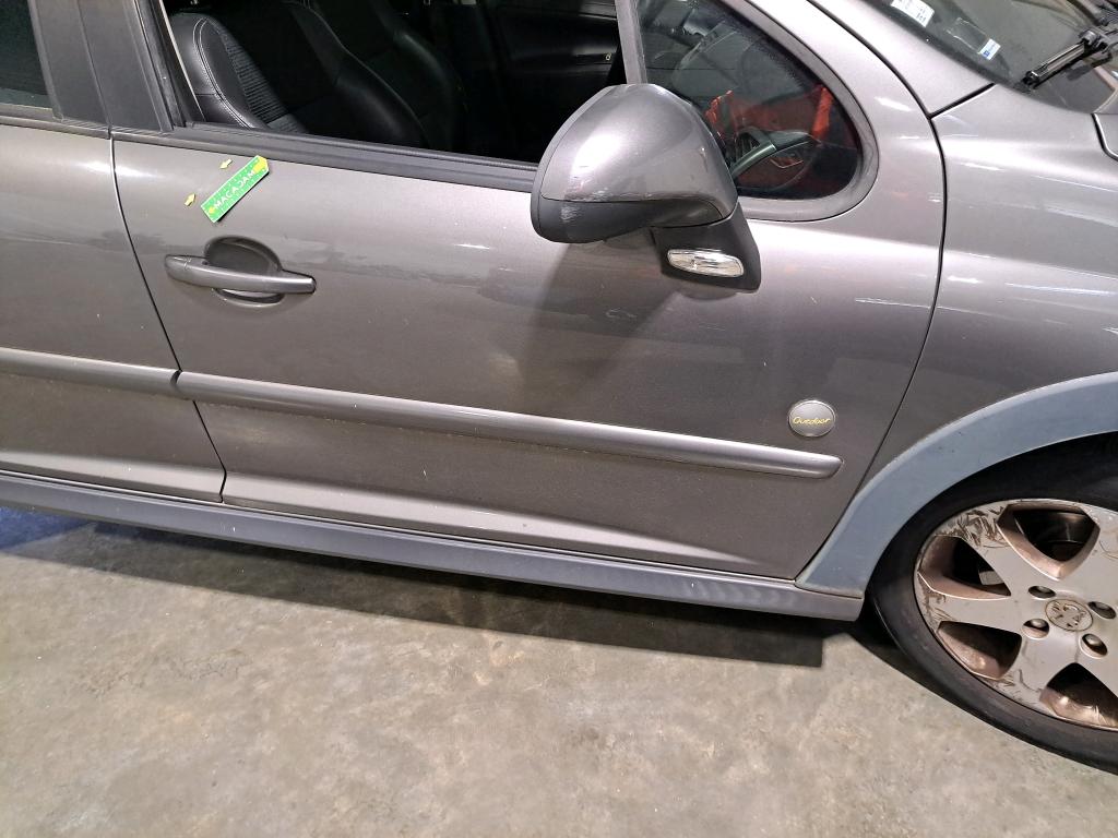 PEUGEOT 207 SW 1.6 HDi 16V 90ch BLUE LION Premium Outdoor Premium 2008