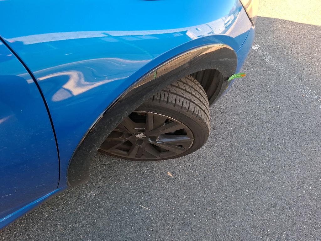 PEUGEOT 208) 208 PureTech 100 S&S EAT8 GT 2023