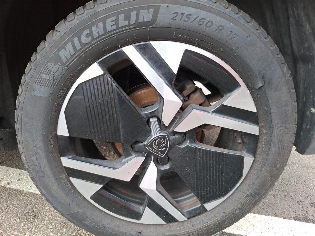 PEUGEOT 2008 PureTech 130 S&S EAT8 Allure 2024