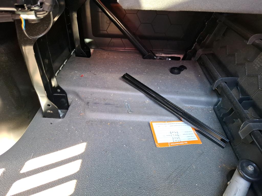 VOLKSWAGEN CRAFTER FOURGON VAN 35 L4H3 2.0 TDI 140 CH BUSINESS 2022