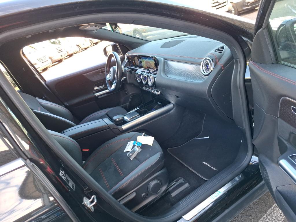 MERCEDES-BENZ EQA 250+ AMG Line 2024