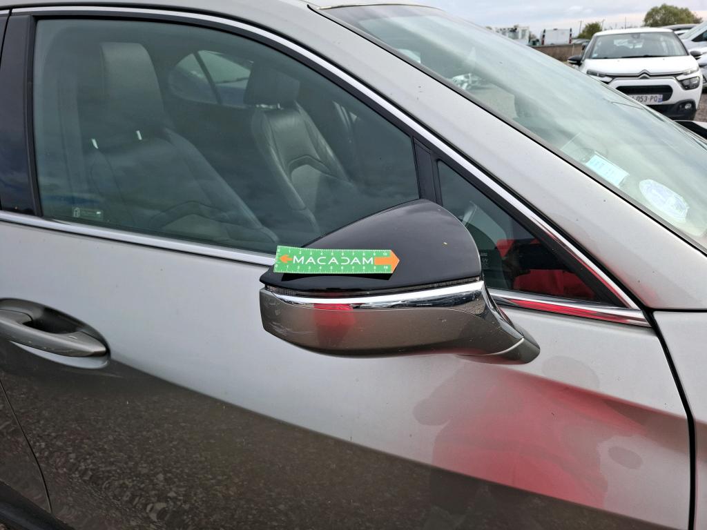 LEXUS  2019