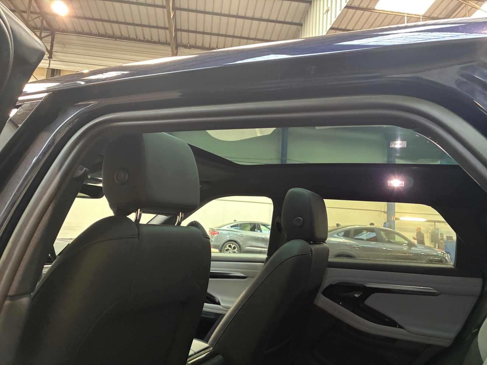 LAND ROVER Evoque Mark III P300e PHEV AWD BVA8 R-Dynamic HSE 2022