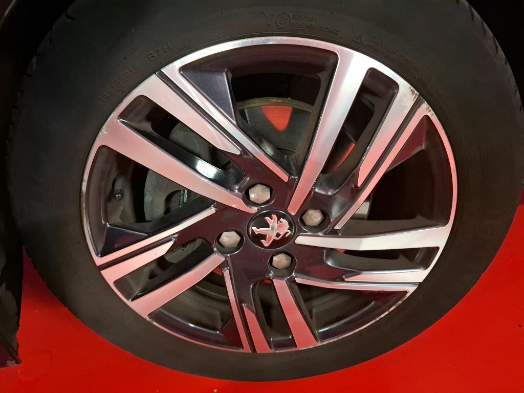 PEUGEOT 208 BUSINESS BlueHDi 100 S&S BVM6 Allure 2021