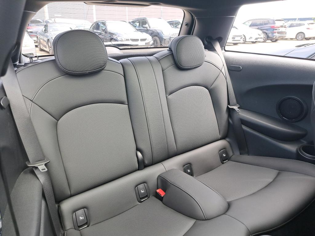 MINI HATCH 3 Portes Cooper 136 ch BVA7 Edition Camden 2023