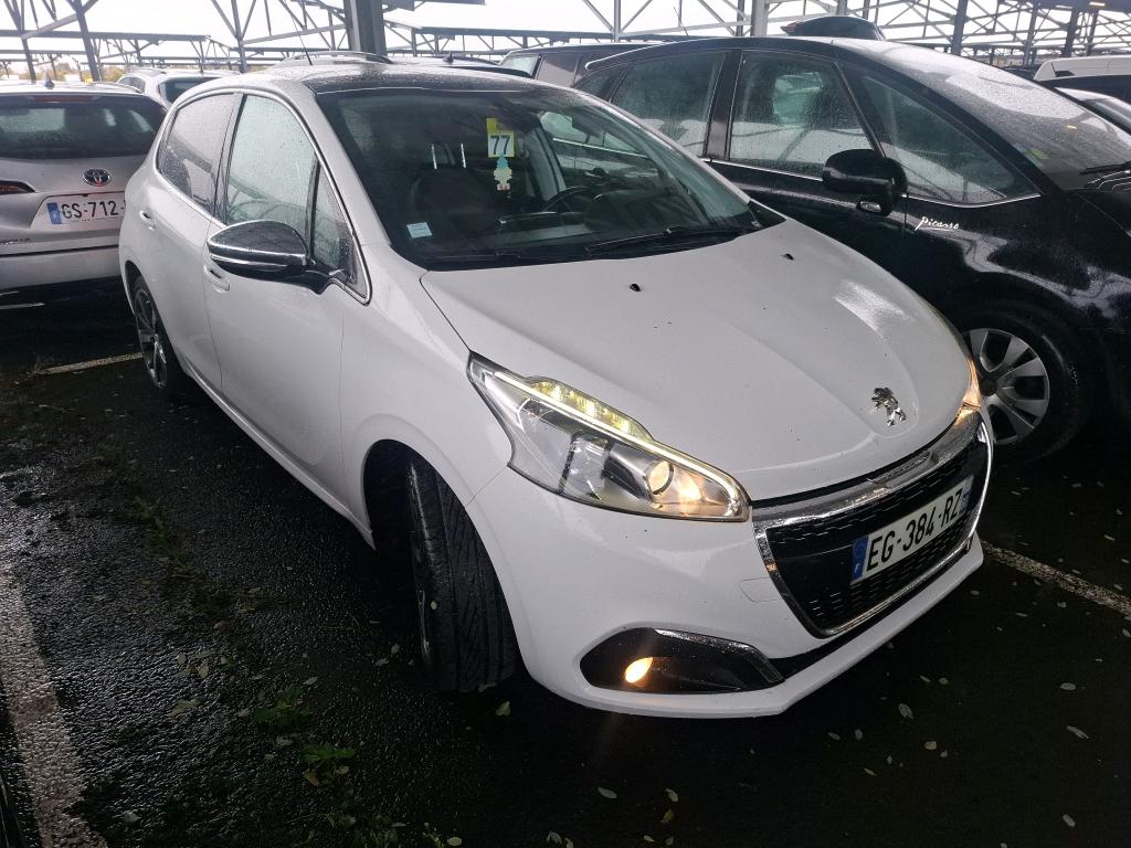 PEUGEOT 208 1.6 BlueHDi 120ch S&S BVM6 Féline 2016