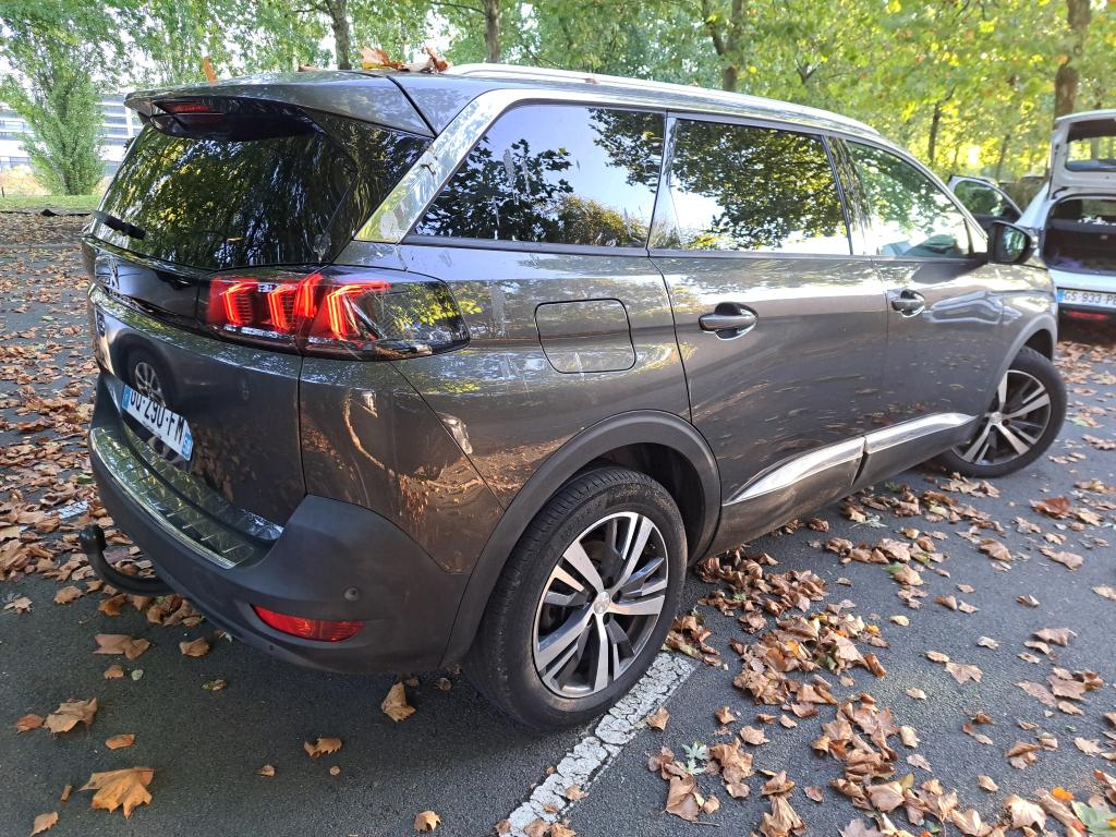 PEUGEOT 5008 PureTech 130ch S&S BVM6 Allure Pack 2023