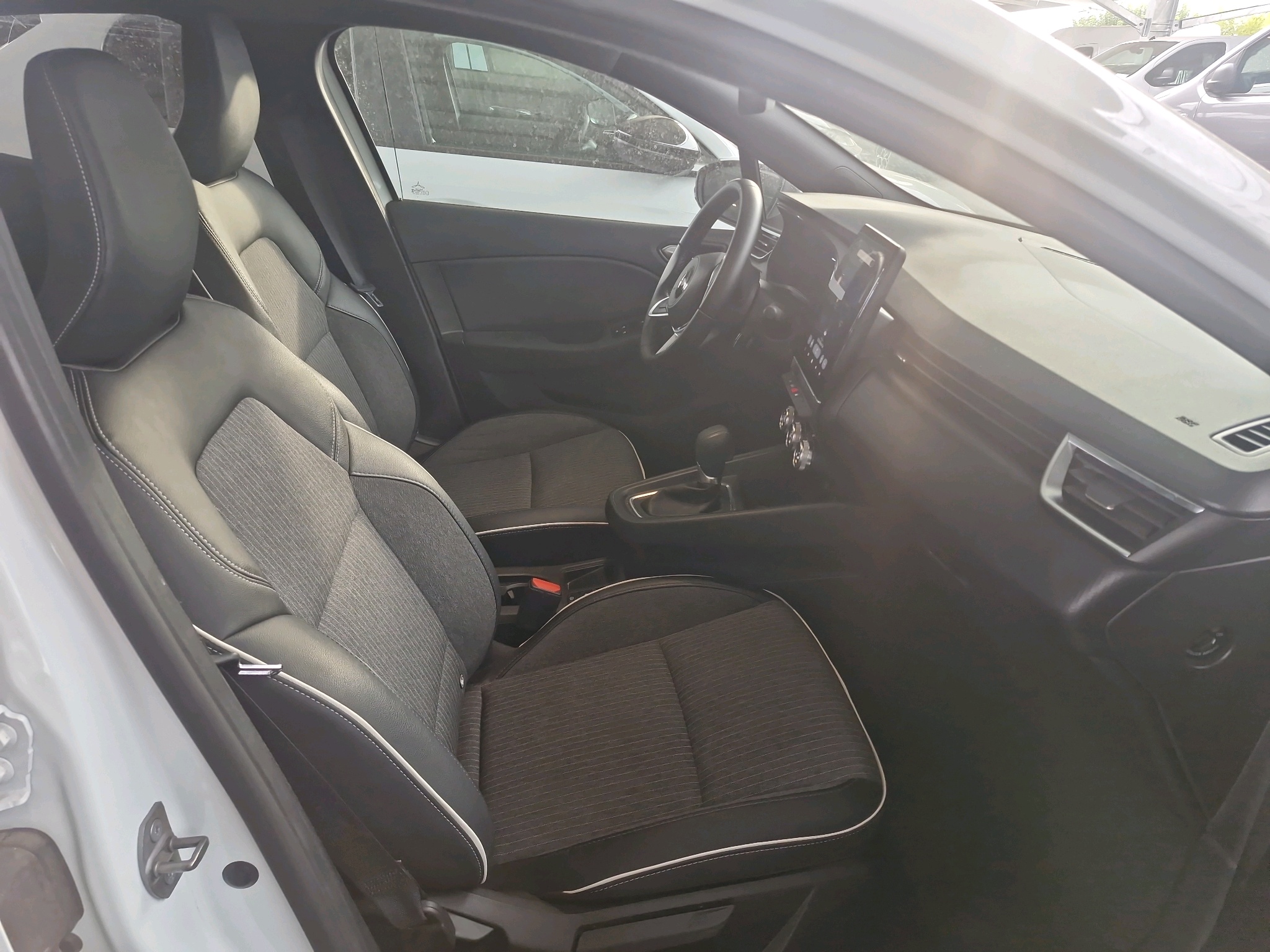 MITSUBISHI Colt 1.6 MPI HEV 143 Intense 2024