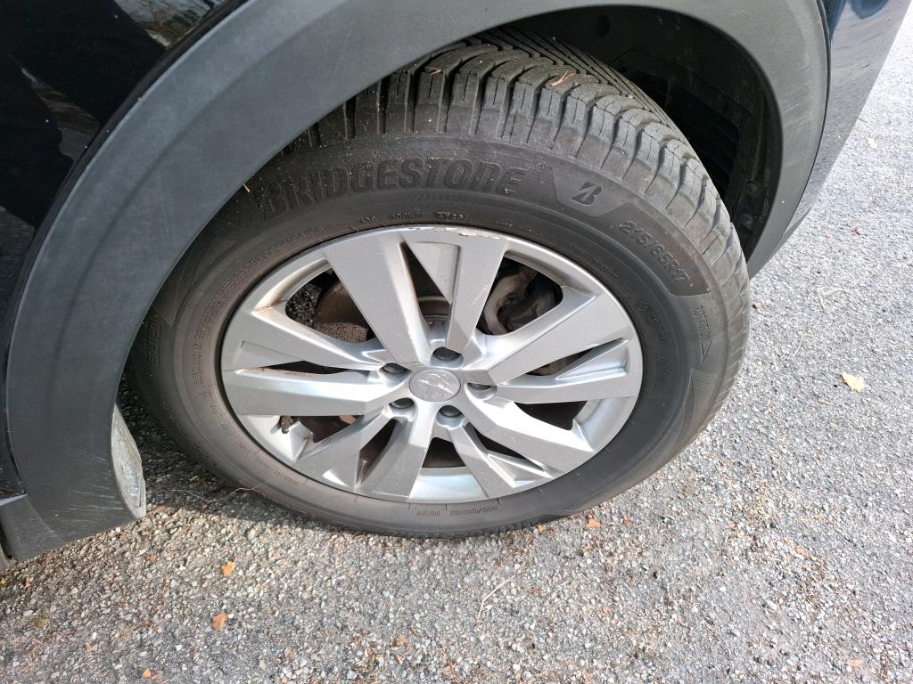 PEUGEOT 5008 Hybrid 136 e-DCS6 Active Pack 2024