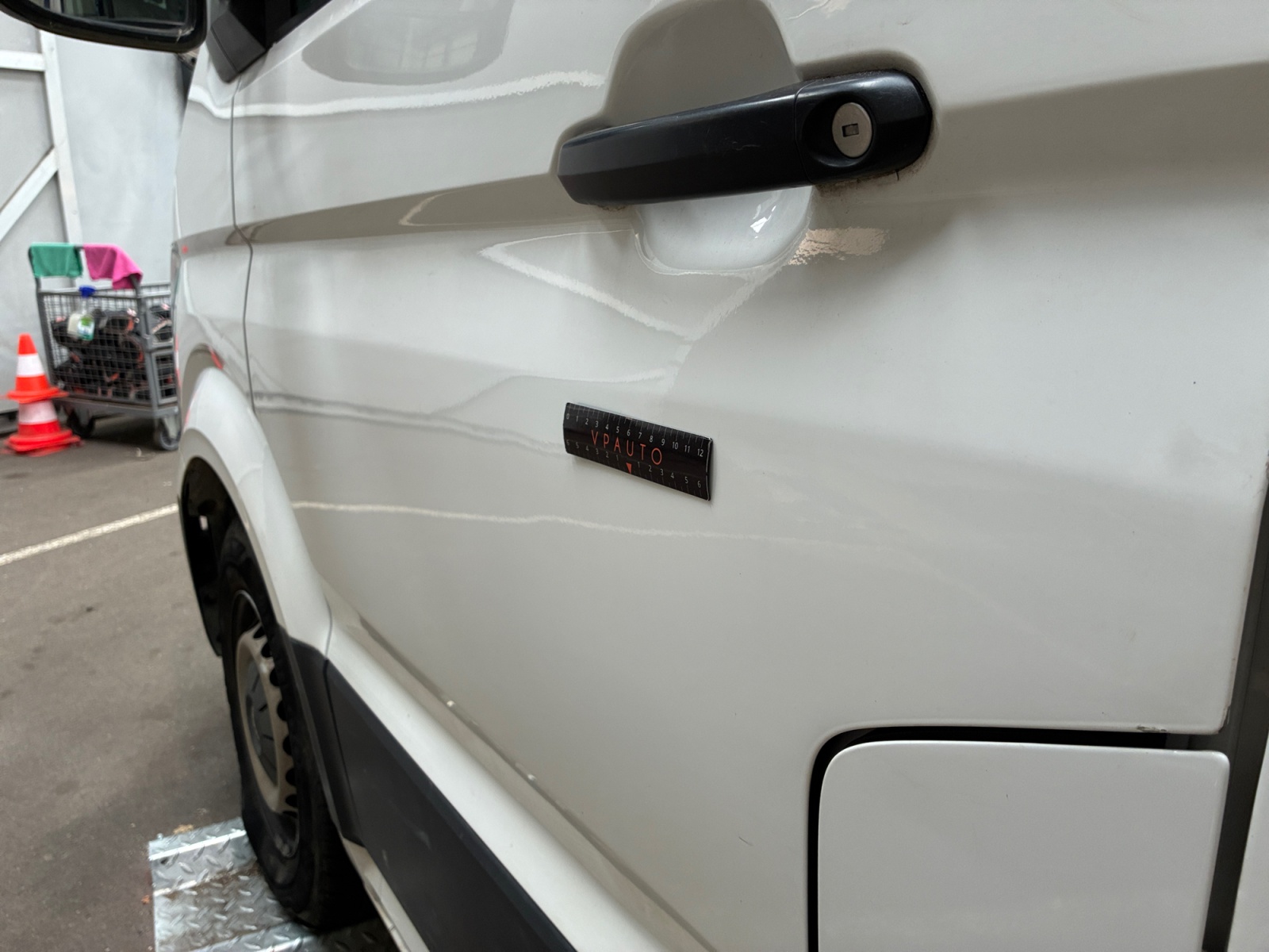 VOLKSWAGEN CRAFTER FOURGON VAN 35 L4H3 2.0 TDI 140 CH BUSINESS LINE PLUS 2017