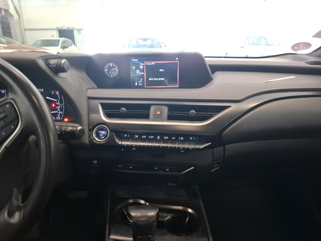 LEXUS  2022