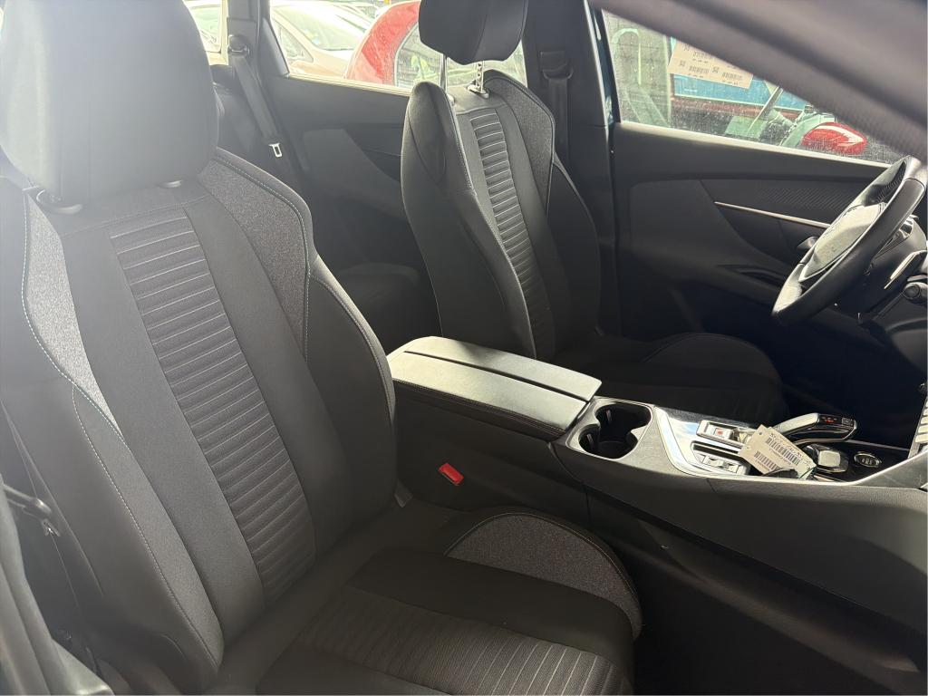 PEUGEOT 5008 PureTech 130ch S&S EAT8 Active Pack 2023