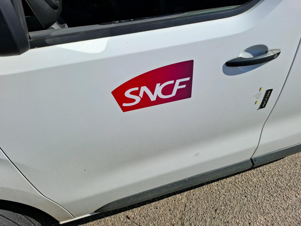 PEUGEOT EXPERT FGN TOLE STANDARD 2.0 BLUEHDI 120 S&S BVM6 PREMIUM 2018