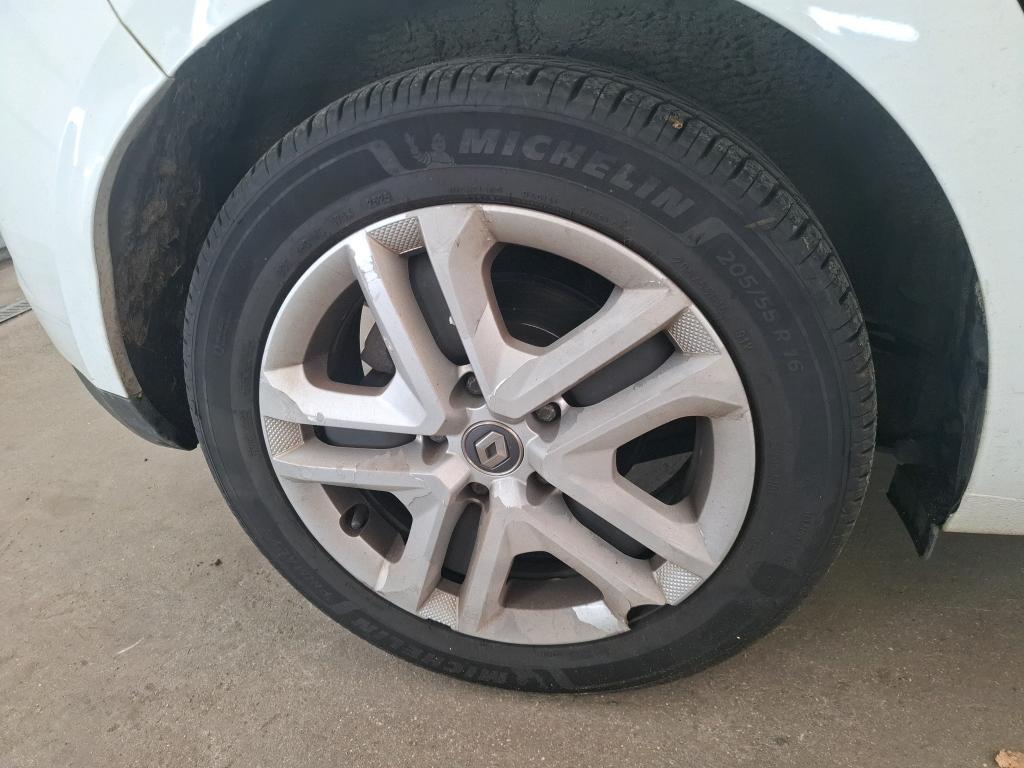 RENAULT MÉGANE MEGANE IV BERLINE Blue dCi 115 EDC Business 2019